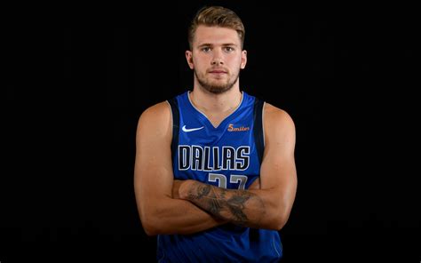 macbook pro wallpaper luka doncic.
